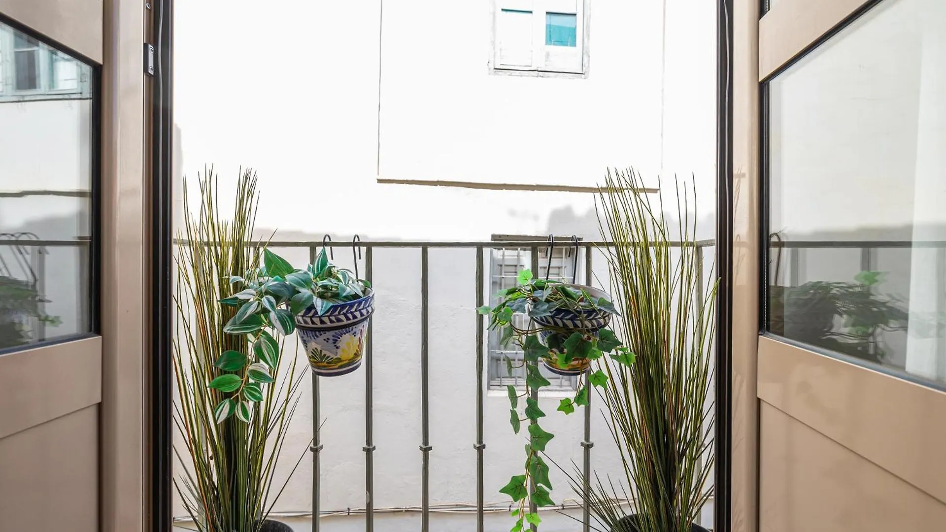 H2M Hiniestrosa Studio French Balcony Aacc Wifi Málaga