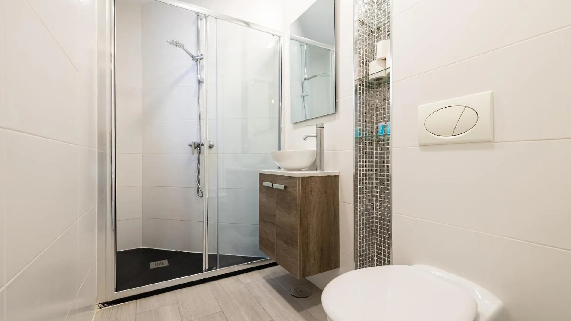 H2M Hiniestrosa Studio French Balcony Aacc Wifi Malaga